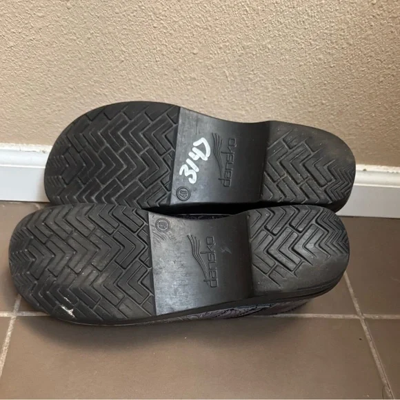 DANSKO Professional Tooled Grey Patent Clog 40 US 9.5-10 Leather Comfort Shoes - Picture 16 of 17